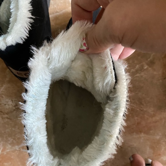 Winter suede boots with fur to keep your feet warm - Picture 3 of 5